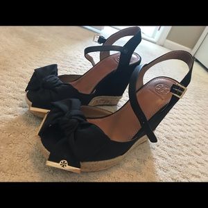TORY BURCH | Wedge Sandals (Size 7)